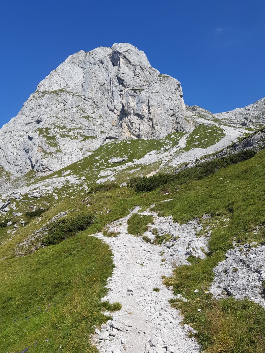 Schiestelhaus am Hochschwab bei Sonnenuntergang
